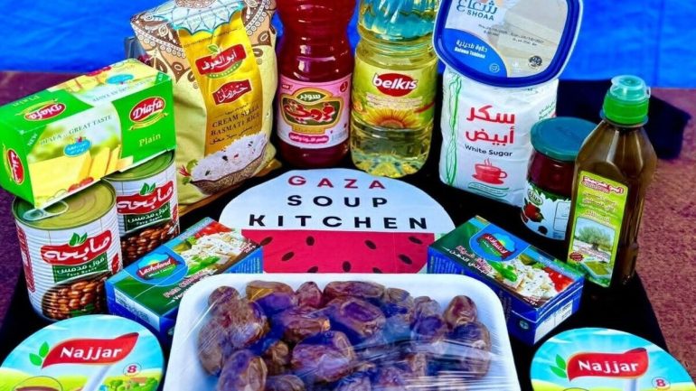 مطبخ حساء غزة الخيري يطلق حملة طرود رمضان لدعم 15 ألف عائلة محتاجة
