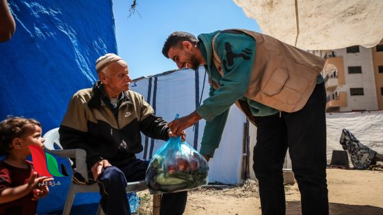 رابط جديد لتسجيل كبار السن للاستفادة من المساعدات والرعاية بغزة