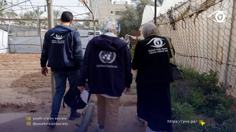جمعية رؤية شبابية في غزة تواصل تقديم المساعدات للأسر المحتاجة