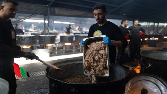 رسائل وصلت الآن.. المطبخ المركزي العالمي يبدأ توزيع طرود غذائية للأسر في غزة