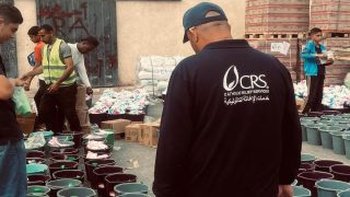 رابط تسجيل وتحديث البيانات لاستلام طرود النظافة من الإغاثة الكاثوليكية