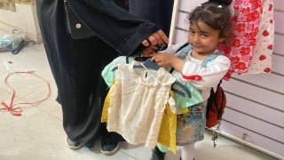 ملابس العيد مجانًا للأسر المحتاجة.. جمعية الفجر الشبابي تعلن فتح باب التسجيل