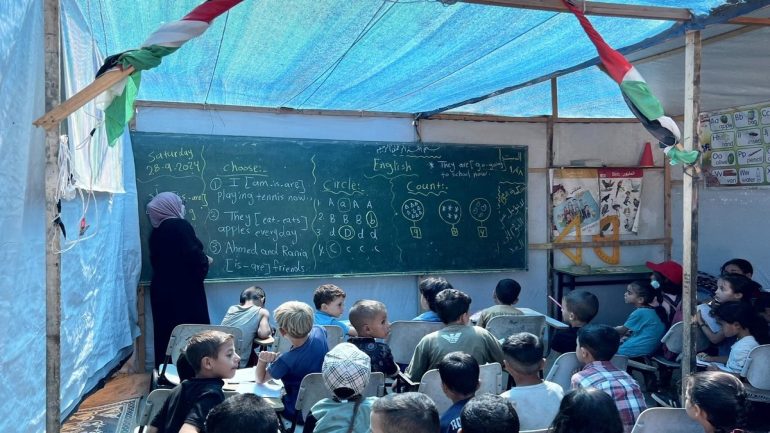 فرص عمل للمعلمين بغزة: جمعية أطفالنا للصم تعلن عن وظائف بالتعليم الشمولي