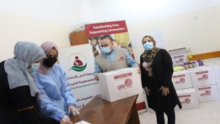 برواتب 900 دولار بغزة: وظائف علاقات عامة وأمين مخازن لدى جمعية أرض الإنسان