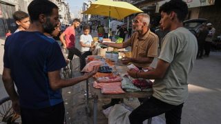 الاحتلال يستغل الحرب لتعطيش أسواق غزة