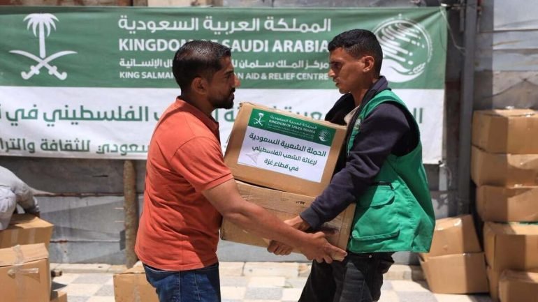 المركز السعودي يعلن عن فتح رابط التسجيل وتحديث البيانات للمستفيدين في غزة