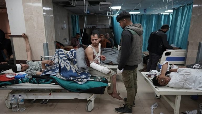بدون مراجعة مشافي غزة.. طريقة طلب تقرير طبي بتاريخ جديد عبر صحتي