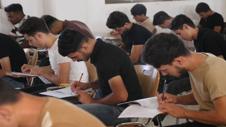تصحيح دفاتر السادس العلمي والفرع الأدبي 2026 في العراق