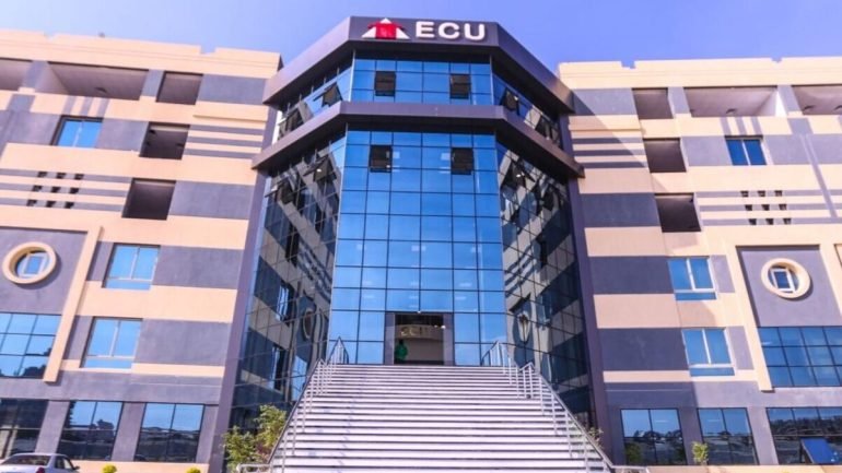 مصاريف الجامعة الصينية في مصر 2026: كليات الهندسة والعلاج الطبيعي