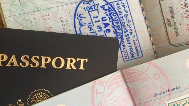 تأشيرة السياحة متعددة الدخول للإمارات: الشروط ورصيد البنك المطلوب