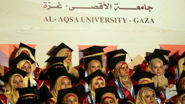إعفاءات جامعة الأقصى 2026 بغزة.. من يحصل على إعفاء 100% ومن يستحق 50%؟