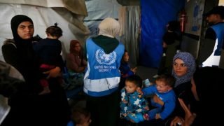 للمواطنين واللاجئين في غزة.. كيف تسجل زوجتك الحامل عبر رابط الأونروا؟