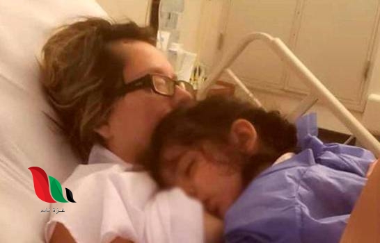 la mujer junto a su hija 12738047 20191202104951 1 - غزة تايم - Gaza Time