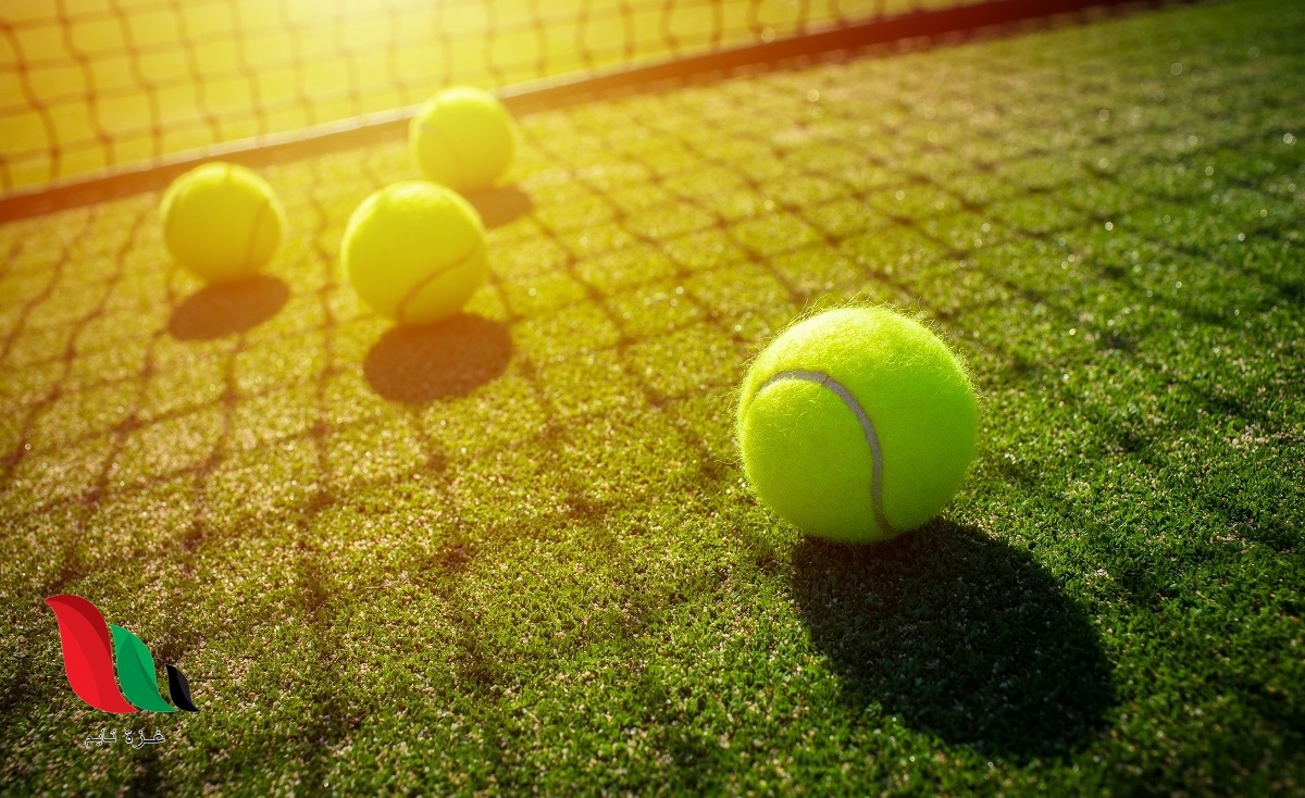 تتكون مباراة التنس الارضي من عدد من المجموعات للرجال والنساء